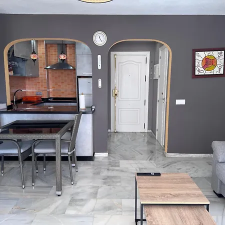 شقة Spacious With 3 Pools Very